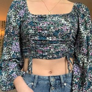 Wild Fable Floral Scrunch top